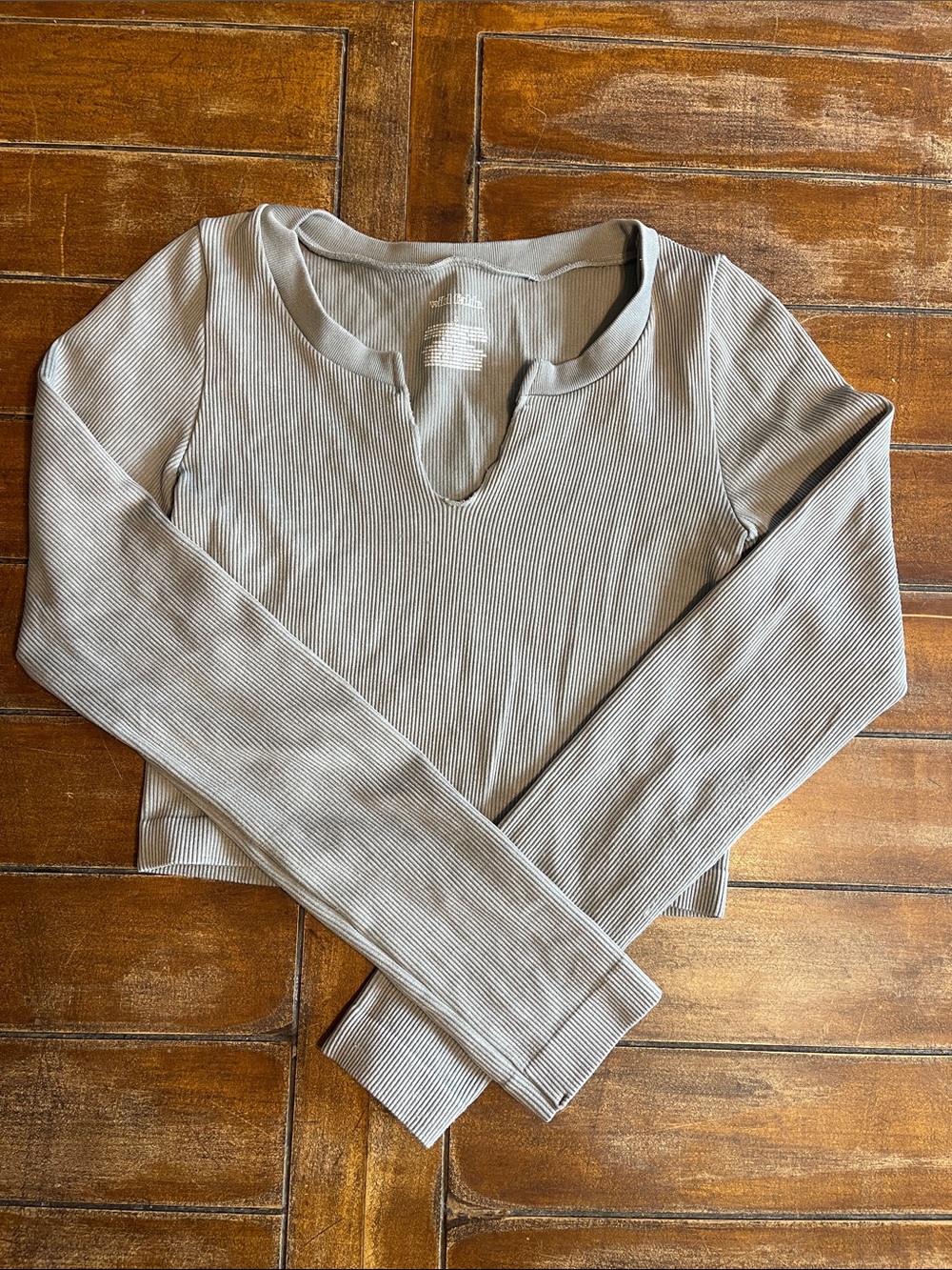 wild fable Ribbed Long-Sleeve Notch Crop Top - Light Gray